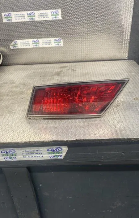 Feu arrière intérieur droit HONDA CIVIC 8 CIVIC 8 PHASE 2 occasion