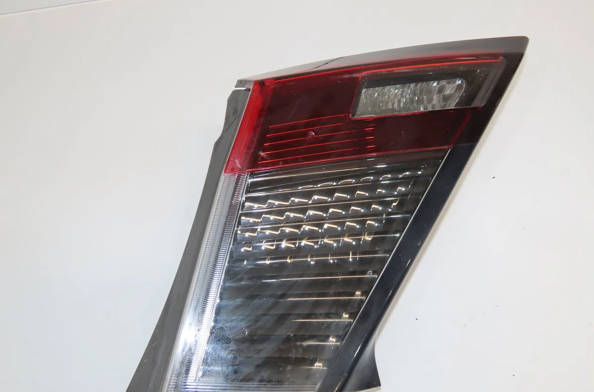 Feu arrière intérieur droit Honda CIVIC IX (FK) 1.6 i-dtec (fk3) (2013) occasion