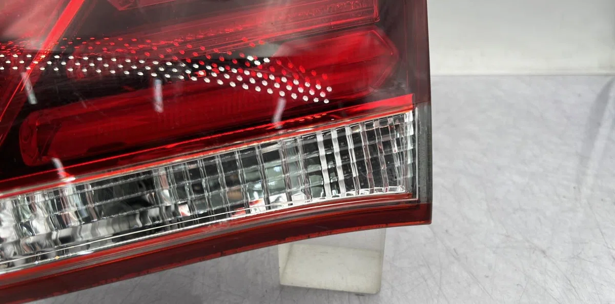 Feu arrière intérieur droit HYUNDAI I 40 PHASE 2 occasion