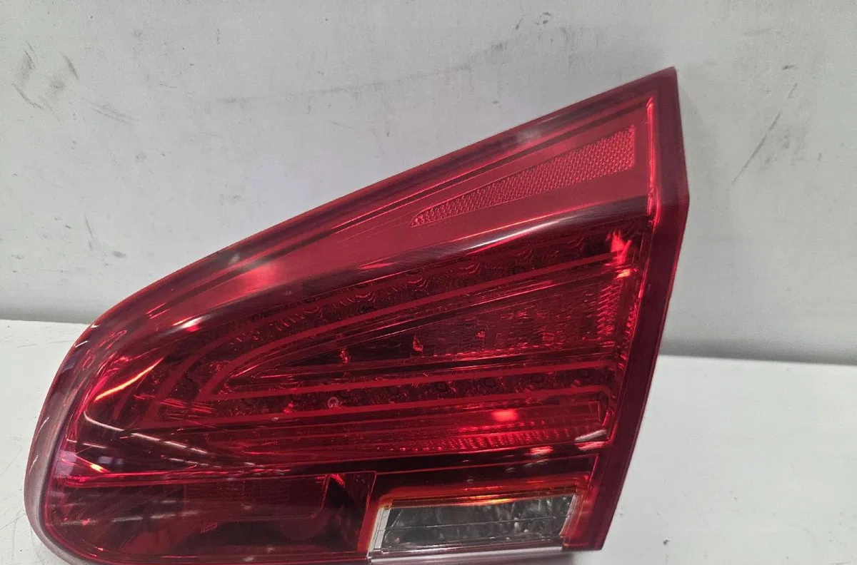 Feu arrière intérieur droit KIA CEE-D 2 PHASE 1 occasion
