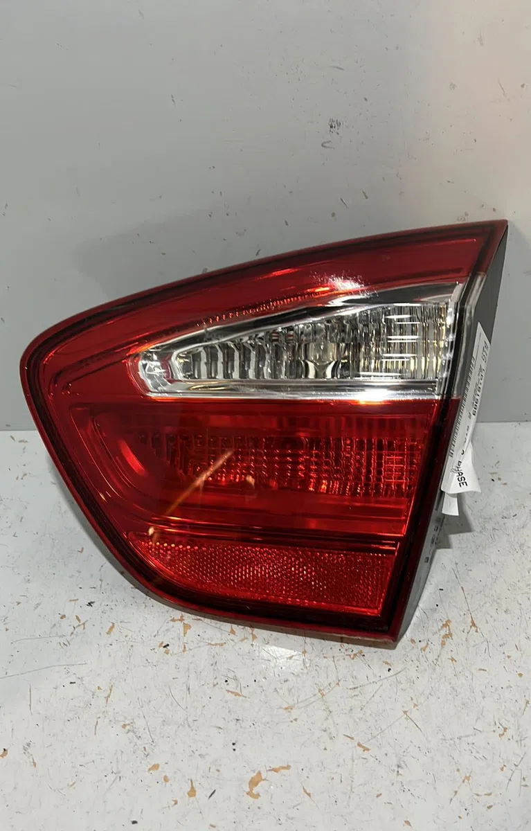 Feu arrière intérieur droit KIA RIO 3 PHASE 2 occasion