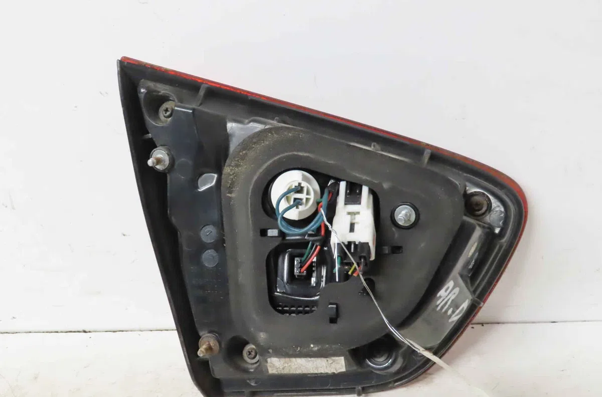 Feu arrière intérieur droit KIA RIO III occasion