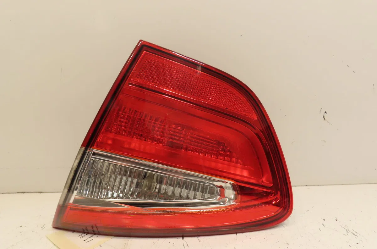 Feu arrière intérieur droit Kia RIO III (UB) 1.1 crdi (2011-2017) occasion