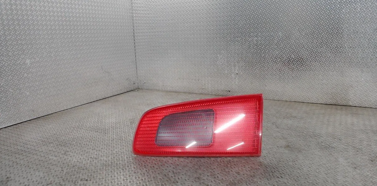 Feu arrière intérieur droit MAZDA 2 1 2 1 occasion