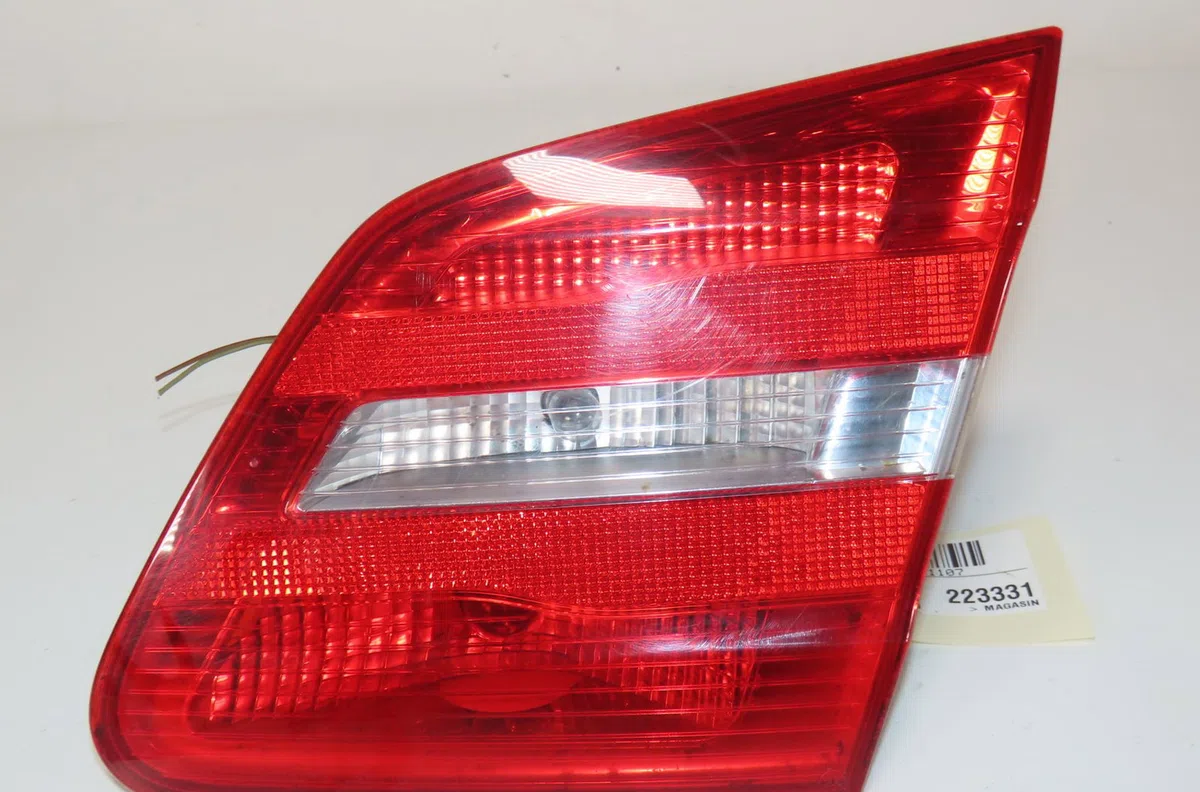 Feu arrière intérieur droit Mercedes-benz CLASSE B Sports Tourer (W246, W242) B 180 cdi (246.200) (2011-2014) occasion