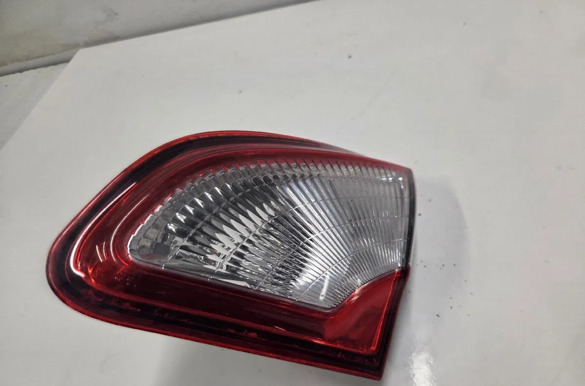 Feu arrière intérieur droit NISSAN QASHQAI 1 PHASE 2 occasion