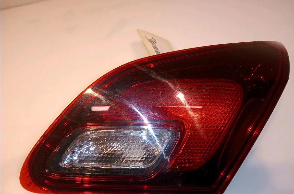Feu arrière intérieur droit Opel ASTRA J (P10) 1.4 turbo (68) (2010-2015) occasion