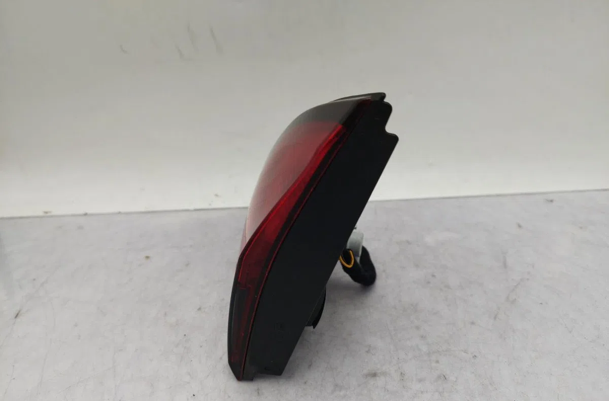 Feu arrière intérieur droit OPEL ZAFIRA TOURER C PHASE 2 occasion