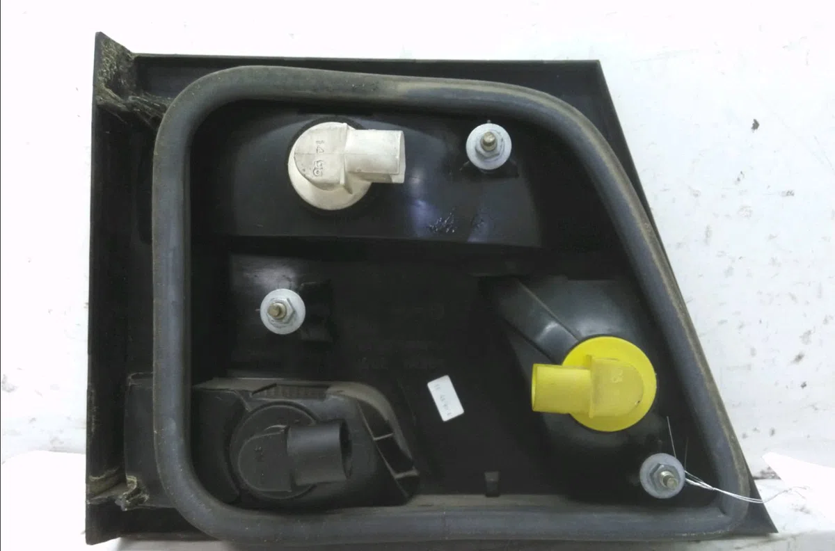 Feu arrière intérieur droit Peugeot 806 (221) 1.9 td (1995-2002) occasion