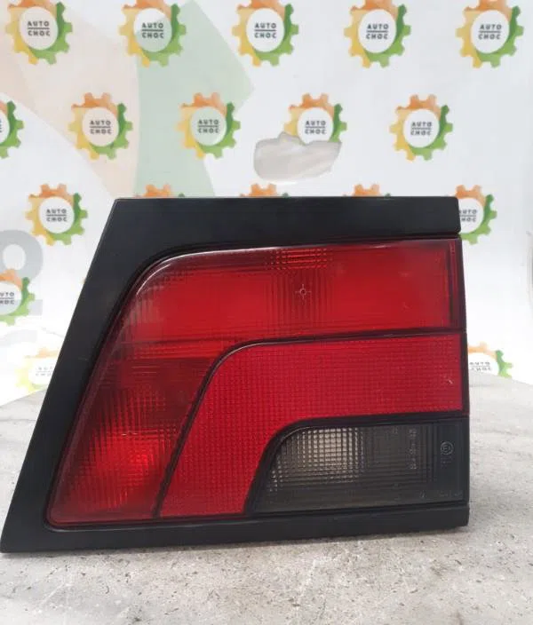 Feu arrière intérieur droit PEUGEOT 806 PHASE 1 occasion
