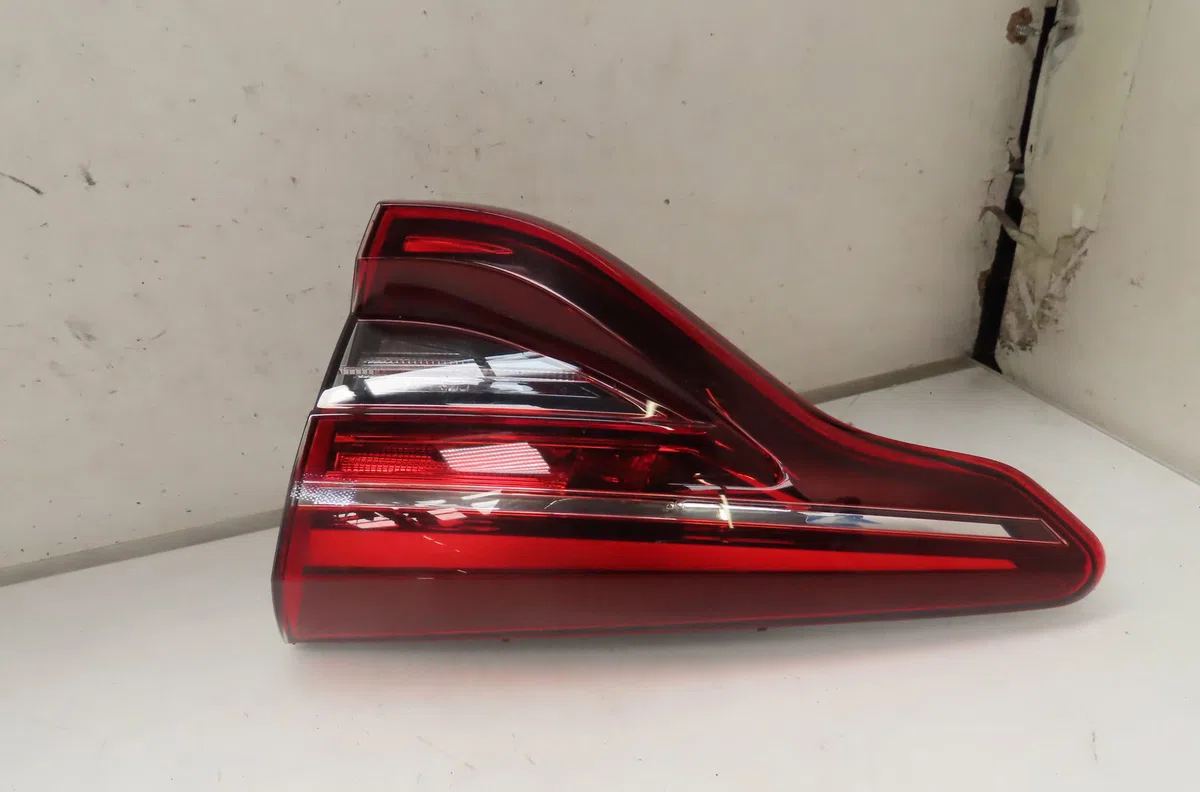 Feu arrière intérieur droit Renault CLIO V (B7_) 1.0 sce 65 (b7mg) (2021) occasion