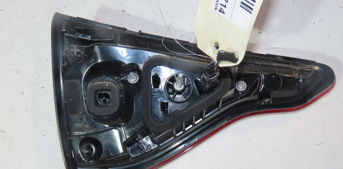 Feu arrière intérieur droit Renault CLIO V (B7_) Tce 90 (b7mt) (2020) occasion