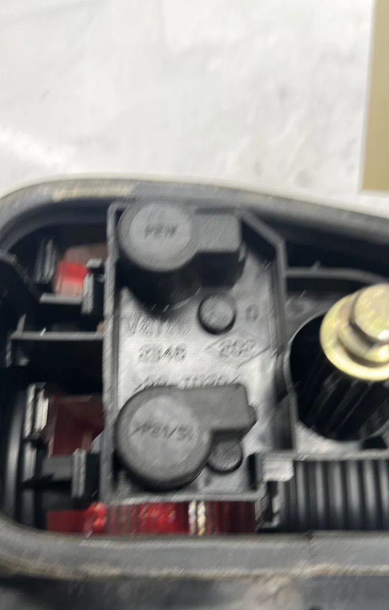 Feu arrière intérieur droit Renault LAGUNA II (BG0-1_) 2.2 dci (bg0f) (2001-2006) occasion