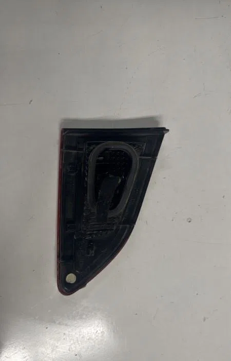 Feu arrière intérieur droit RENAULT SCENIC 3 PHASE 2 occasion