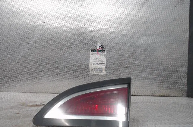 Feu arrière intérieur droit RENAULT SCENIC 3 SCENIC 3 PHASE 2 occasion