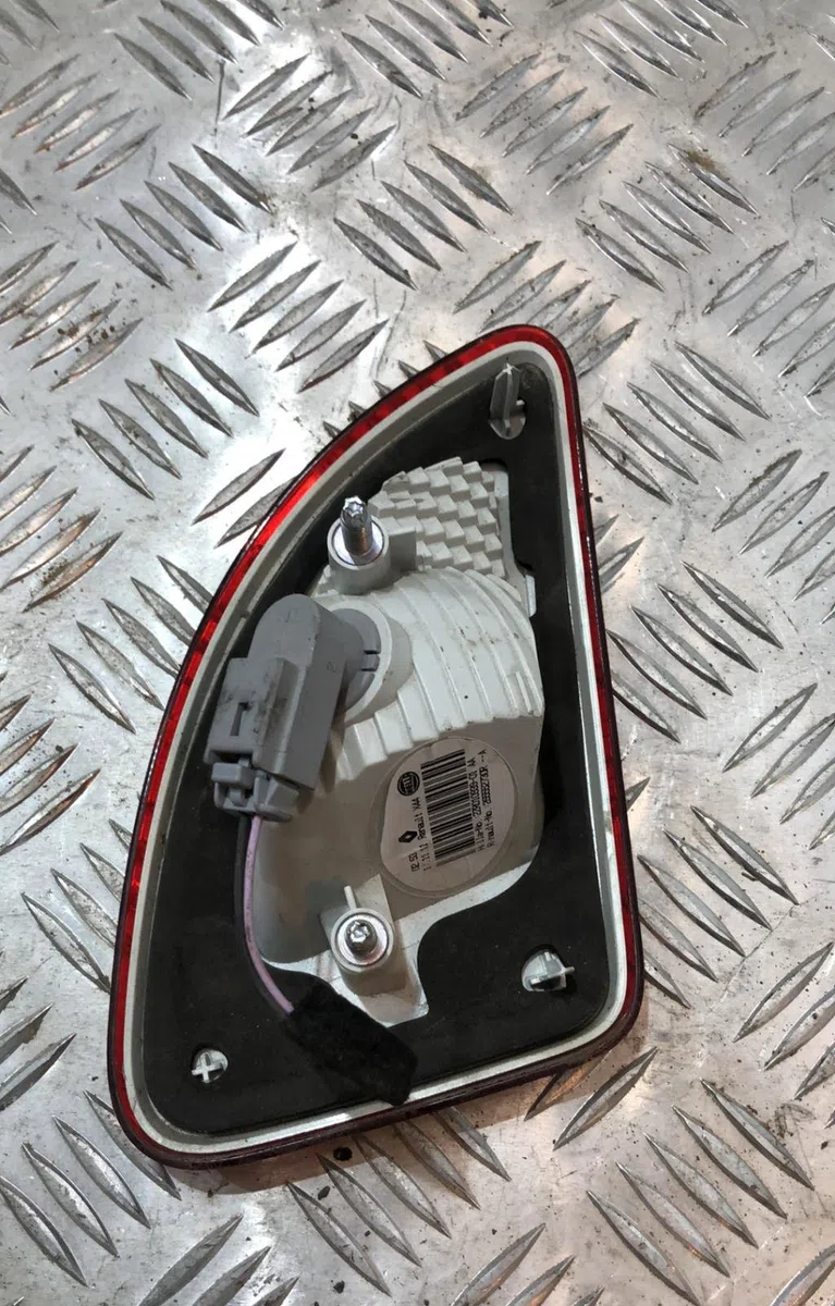Feu arrière intérieur droit RENAULT TWINGO 2 PHASE 1 occasion