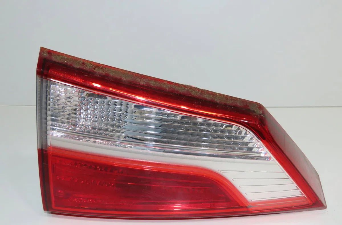 Feu arrière intérieur droit Ssangyong RODIUS II 2.0 xdi 4wd (2013) occasion
