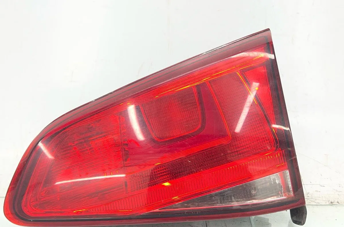 Feu arrière intérieur droit VOLKSWAGEN GOLF 7 PHASE 1 occasion