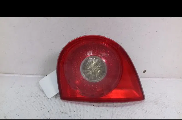 Feu arrière intérieur droit Volkswagen GOLF V (1K1) 1.9 tdi (2003-2008) 5 portes occasion
