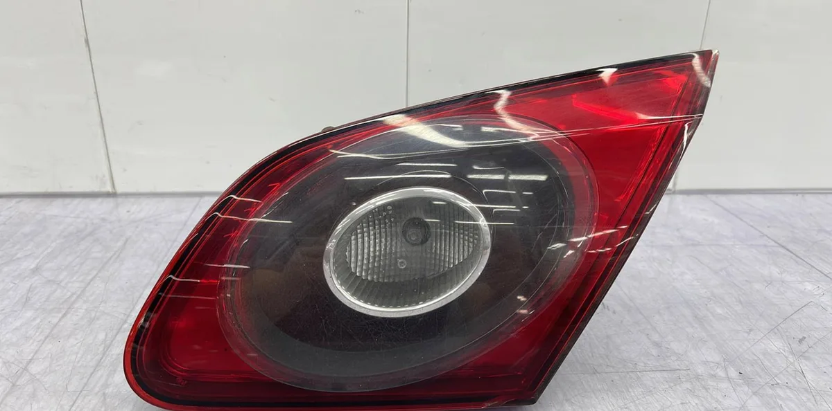 Feu arrière intérieur droit VOLKSWAGEN PASSAT 5 CC COUPE occasion