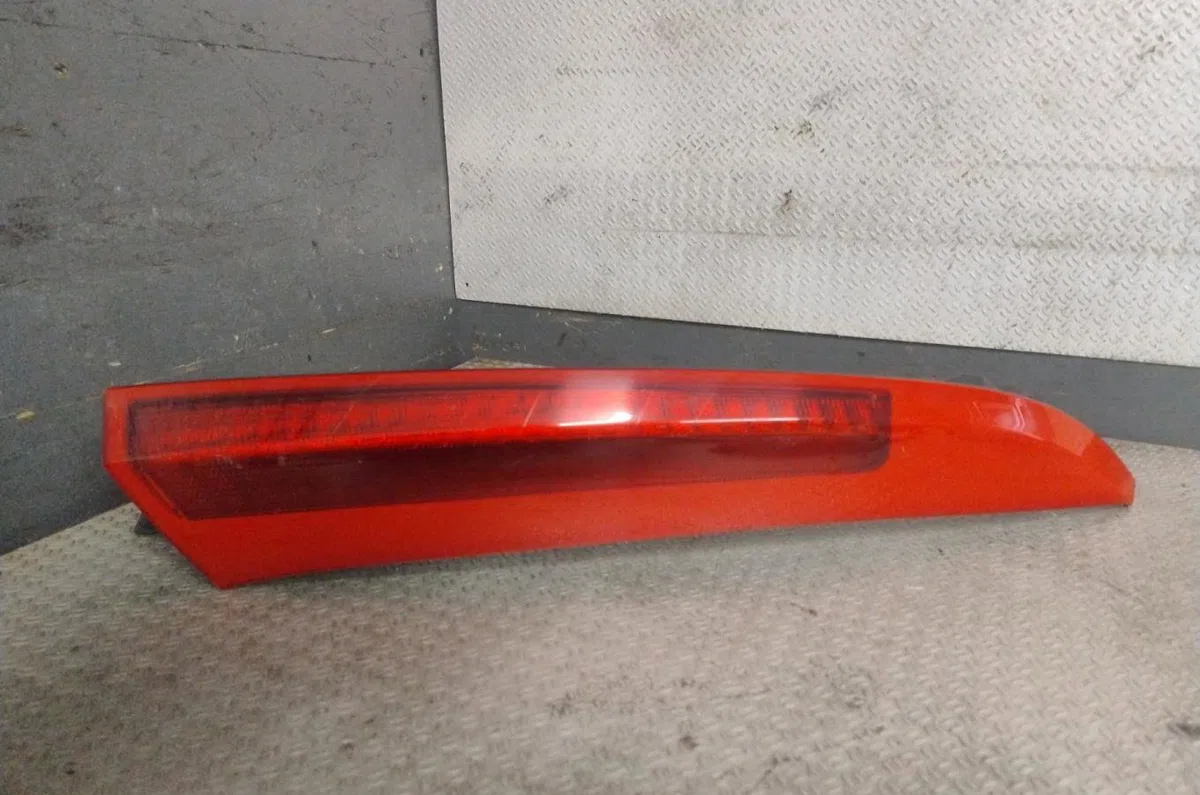 Feu arrière intérieur droit VOLVO XC 90 1 XC 90 1 PHASE 1 occasion
