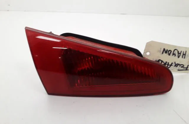 Feu arrière interieur gauche Alfa romeo 147 (937_) 1.6 16v t.spark eco (937.axa1a, 937.bxa1a) (2001-2010) occasion