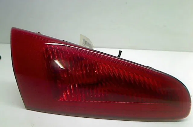 Feu arrière interieur gauche Alfa romeo 147 (937_) 1.9 jtdm 8v (937.axd1a, 937.axu1a, 937.bxu1a) (2005-2010) occasion
