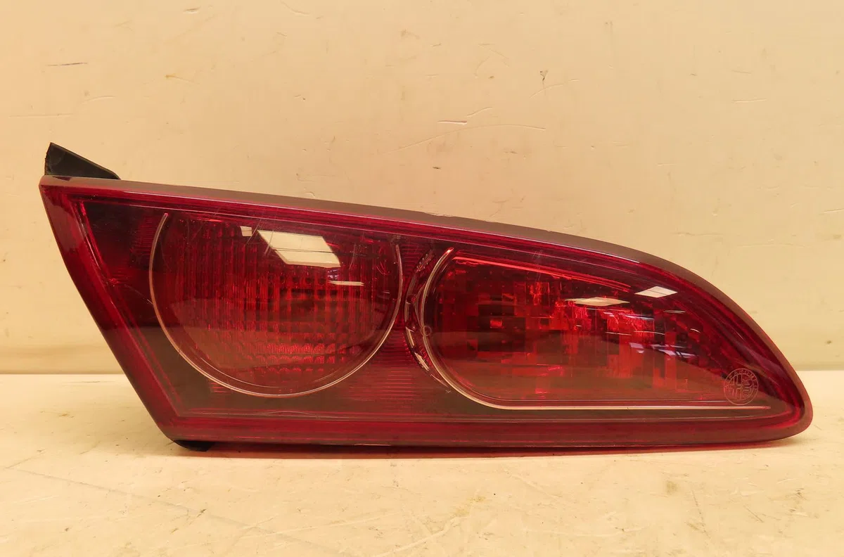 Feu arrière interieur gauche Alfa romeo 159 (939_) 1.9 jtdm 16v (939axc1b, 939axc12) (2005-2011) occasion
