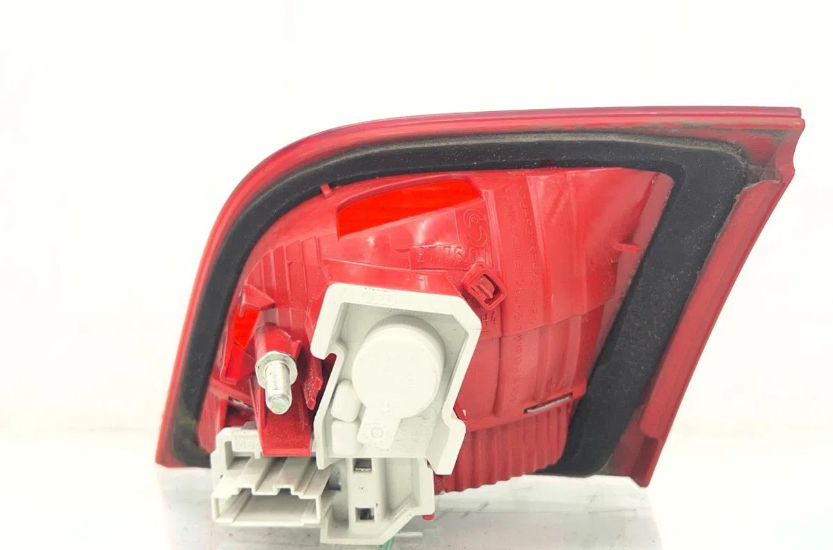 Feu arrière interieur gauche AUDI A3 2 SPORTBACK PHASE 1 occasion