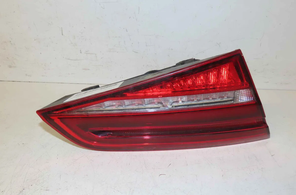 Feu arrière interieur gauche AUDI A3 III occasion
