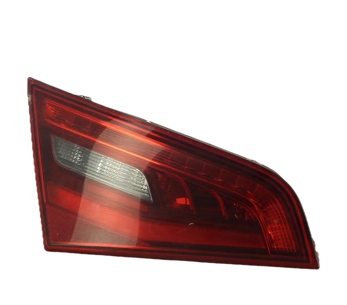 Feu arrière interieur gauche Audi A3 Sportback (8VA, 8VF) 1.4 tfsi e-tron (2014-2020) 5 portes occasion