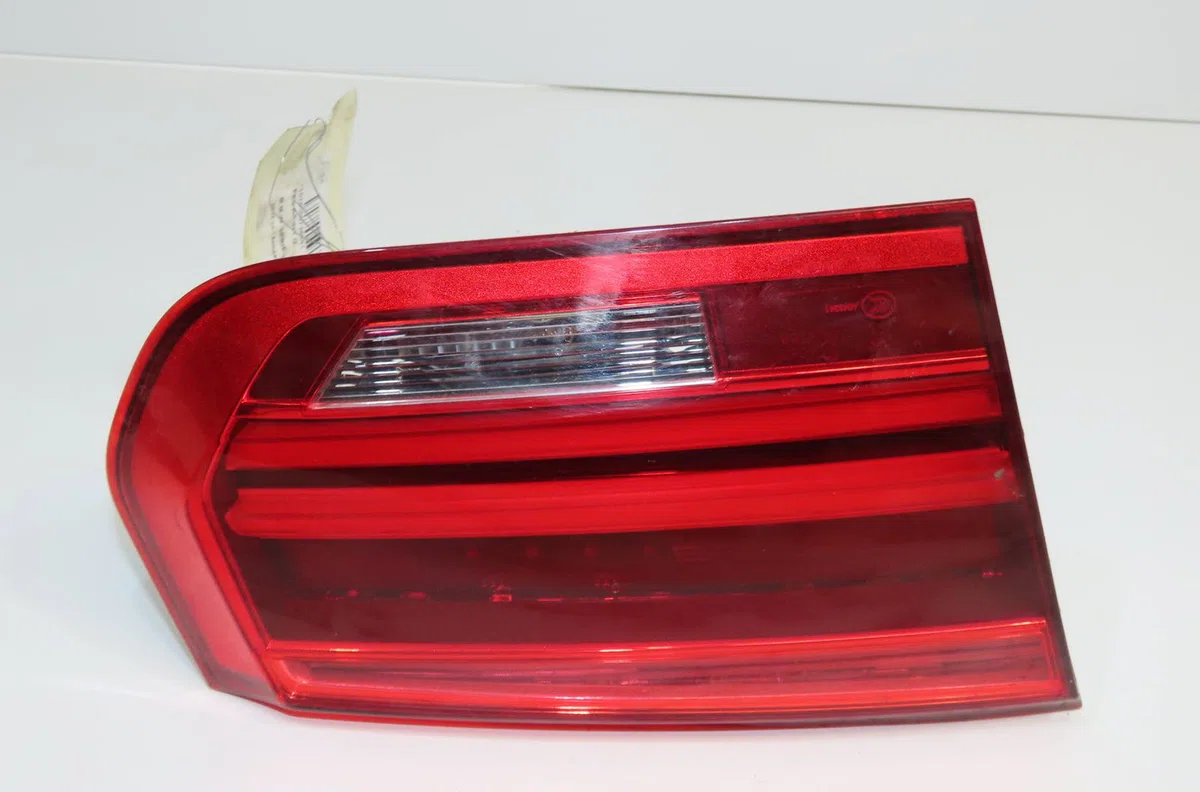 Feu arrière interieur gauche Bmw 3 (F30, F80) 320 d (2011-2016) occasion