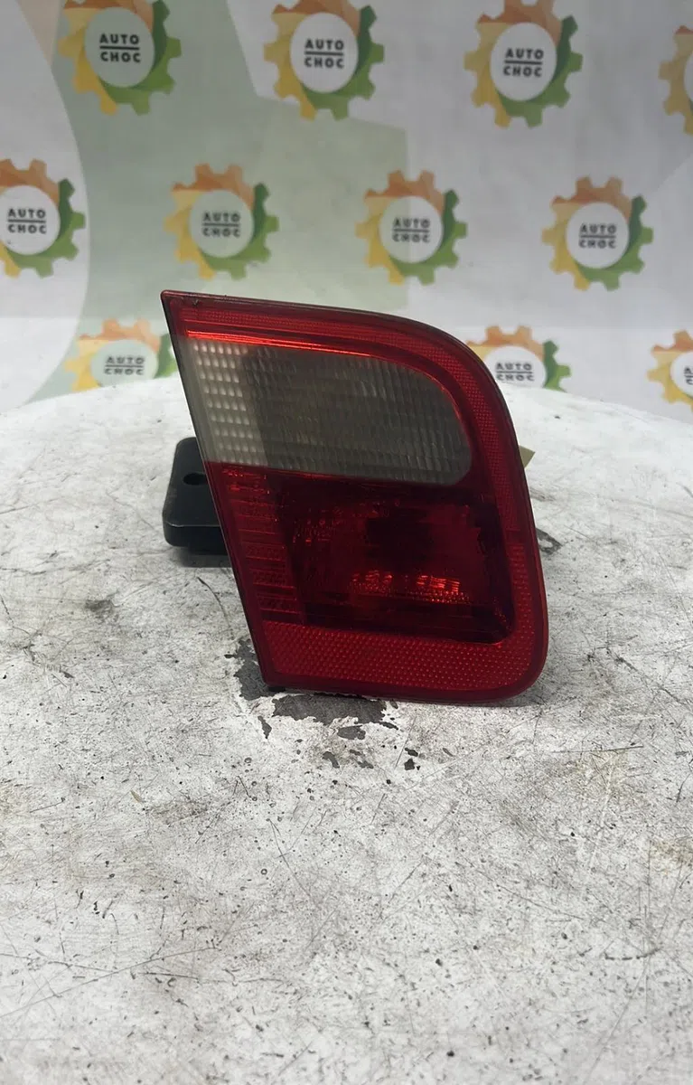 Feu arrière interieur gauche BMW SERIE 3 E46 PHASE 1 occasion