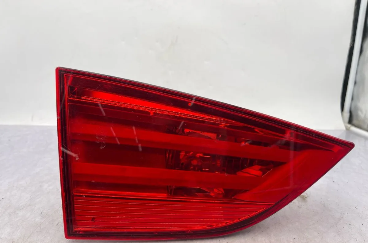 Feu arrière interieur gauche BMW X1 E84 PHASE 1 occasion