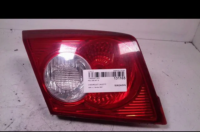 Feu arrière interieur gauche Chevrolet LACETTI (J200) 2.0 d (2007) occasion