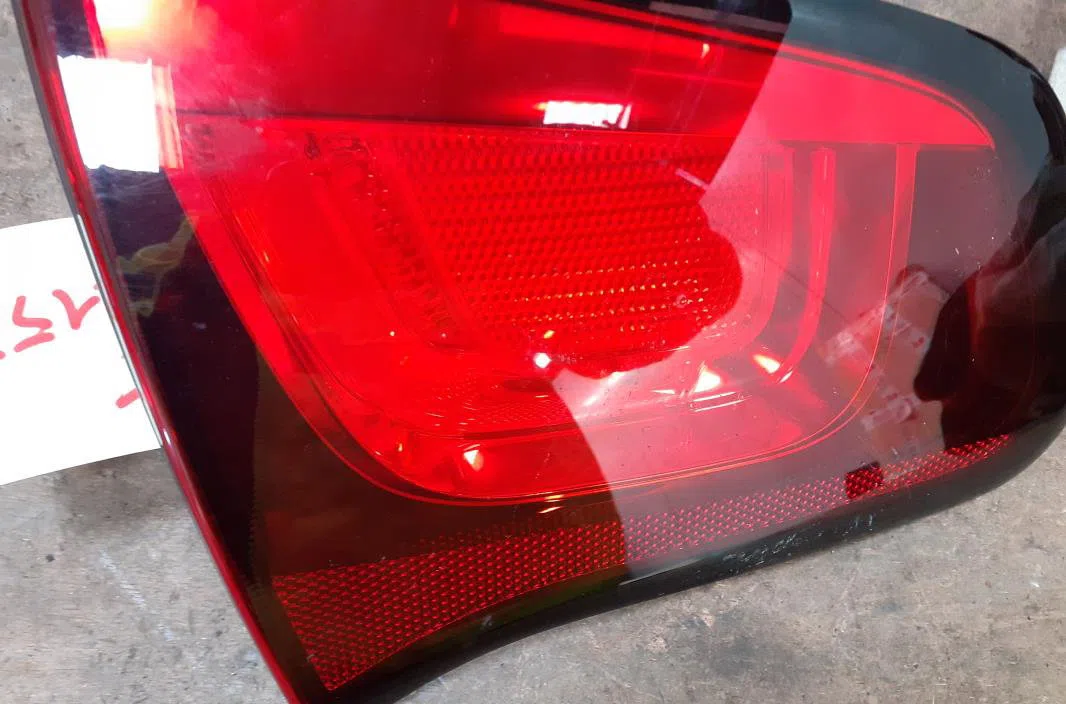 Feu arrière interieur gauche CITROEN C3 2 PHASE 1 occasion
