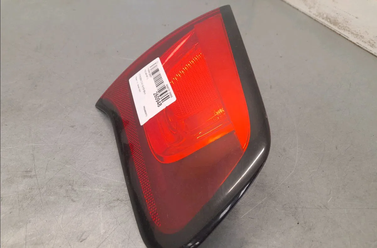 Feu arrière interieur gauche Citroen C3 II (SC_) 1.6 hdi (2009-2016) 5 portes occasion