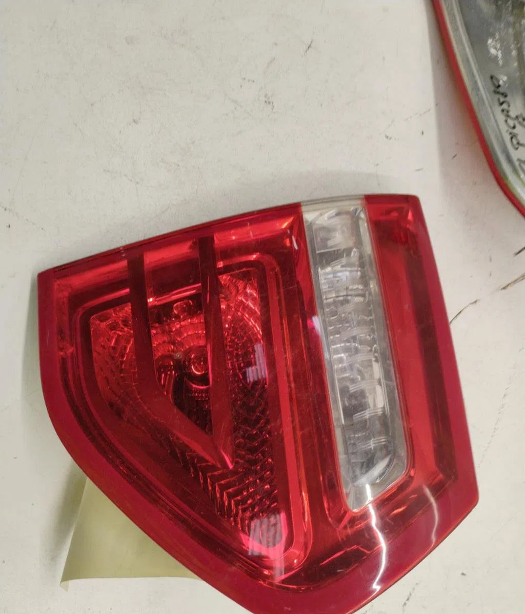 Feu arrière interieur gauche Citroen C4 PICASSO I Monospace (UD_) 1.6 hdi (2007-2013) 5 portes occasion