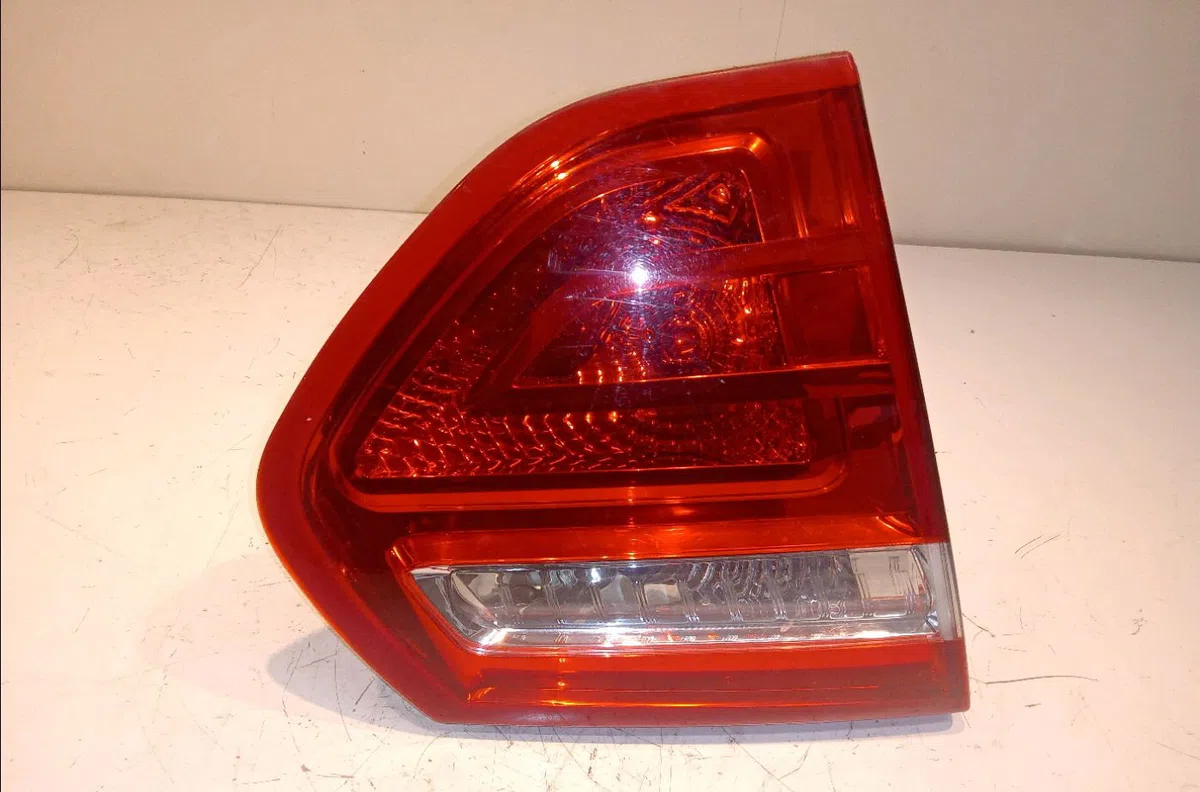 Feu arrière interieur gauche Citroen C4 PICASSO I Monospace (UD_) 2.0 hdi 138 (2006-2013) 5 portes occasion