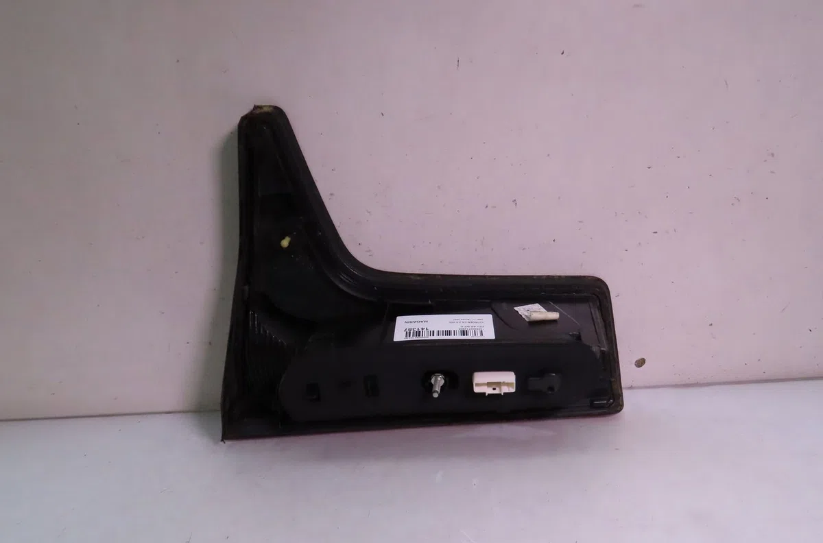 Feu arrière interieur gauche Citroen C5 II (RC_) 2.0 hdi (rcrhrh) (2004-2008) 5 portes occasion