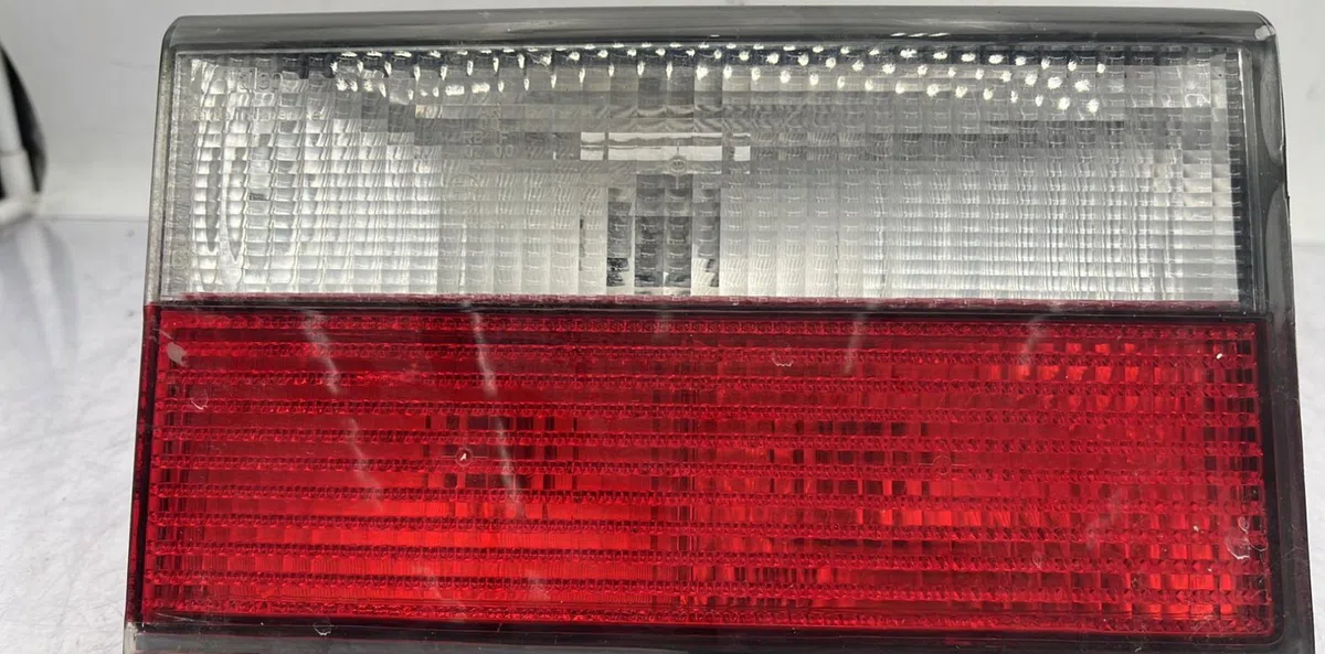 Feu arrière interieur gauche CITROEN XANTIA PHASE 2 occasion