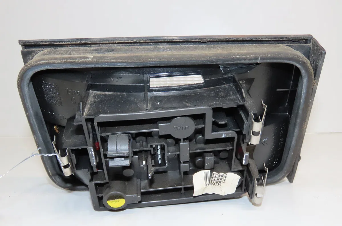 Feu arrière interieur gauche Citroen XANTIA (X1_, X2_) 1.8 i 16v (1995-2001) occasion