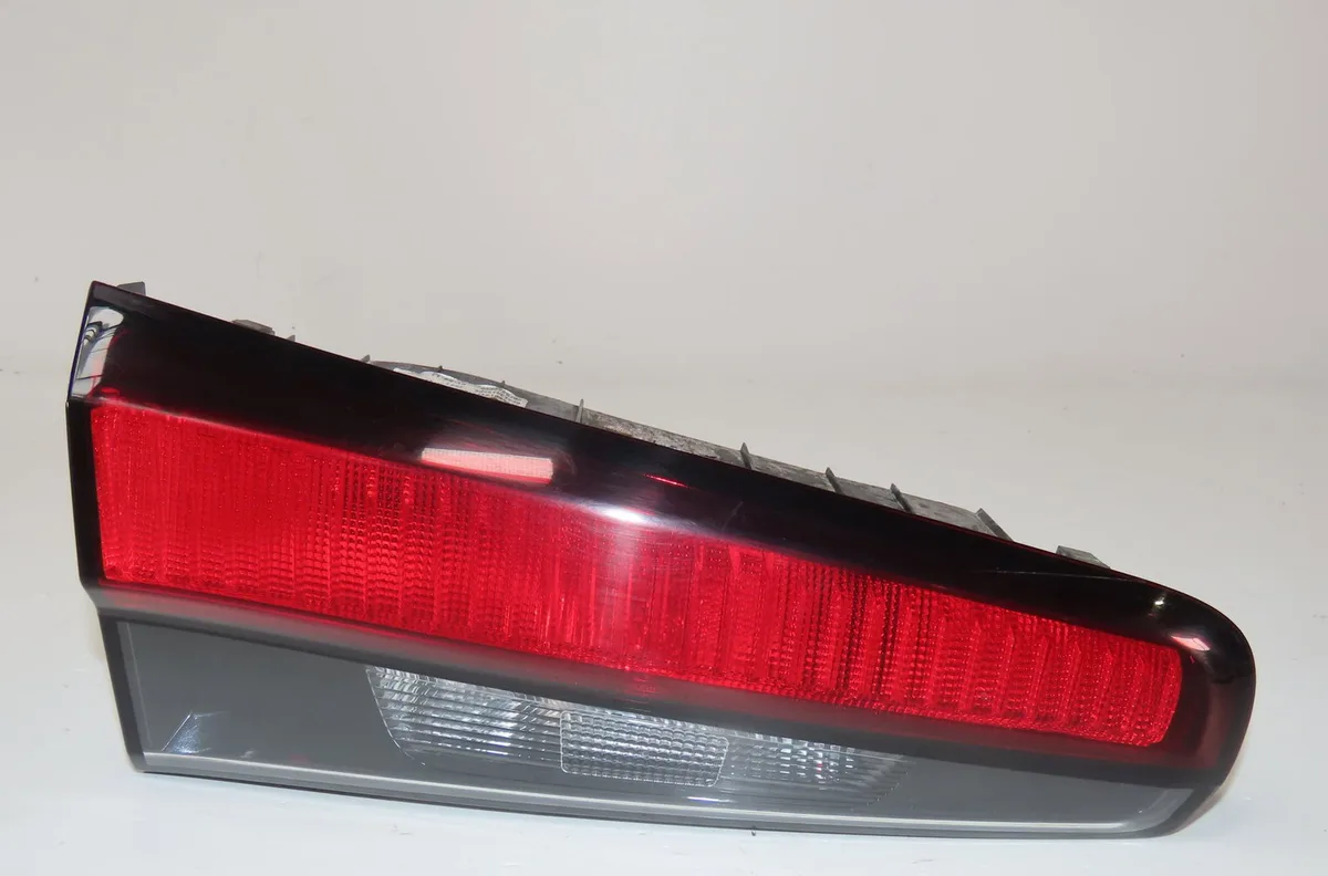 Feu arrière interieur gauche Fiat TIPO Break (356_, 357_) 1.4 (356wxa1b) (2016-2020) occasion