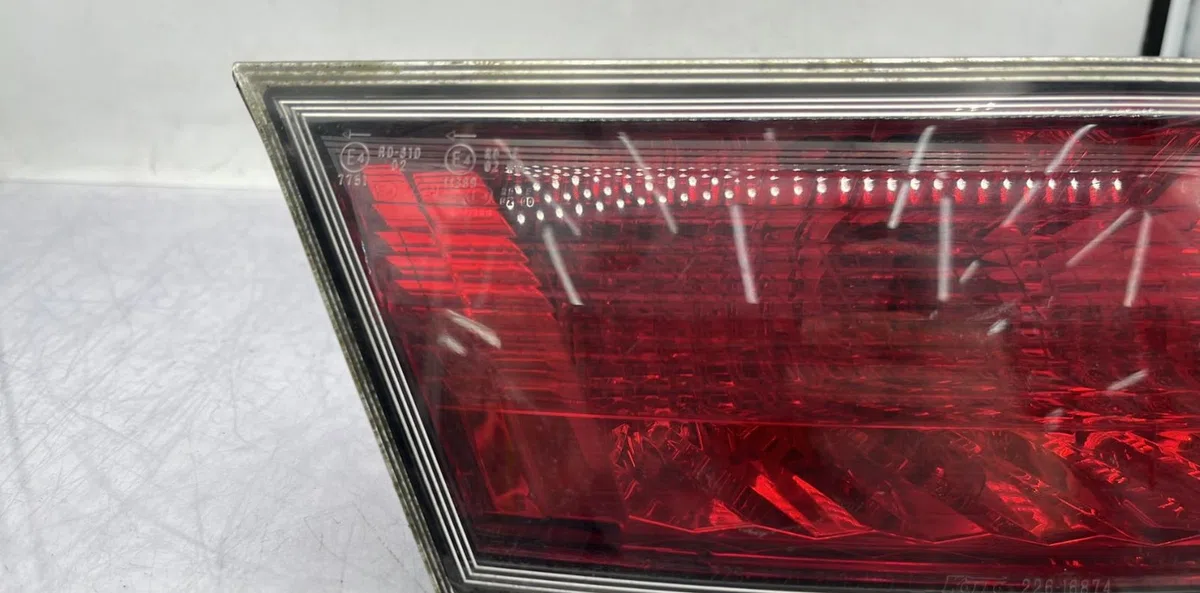 Feu arrière interieur gauche HONDA CIVIC 8 PHASE 1 occasion