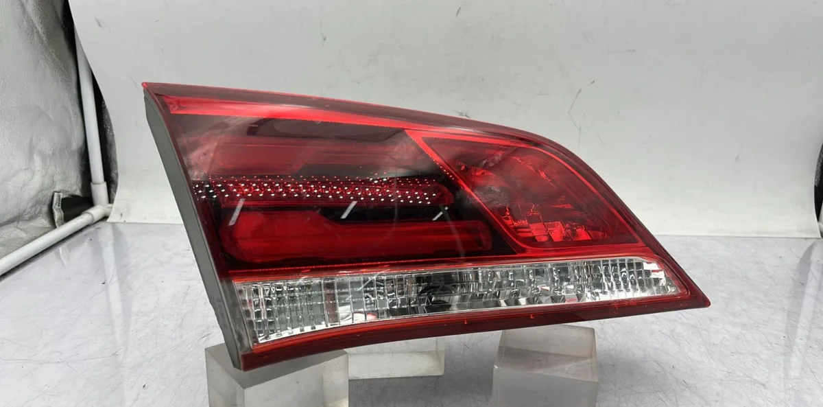 Feu arrière interieur gauche HYUNDAI I 40 PHASE 2 occasion