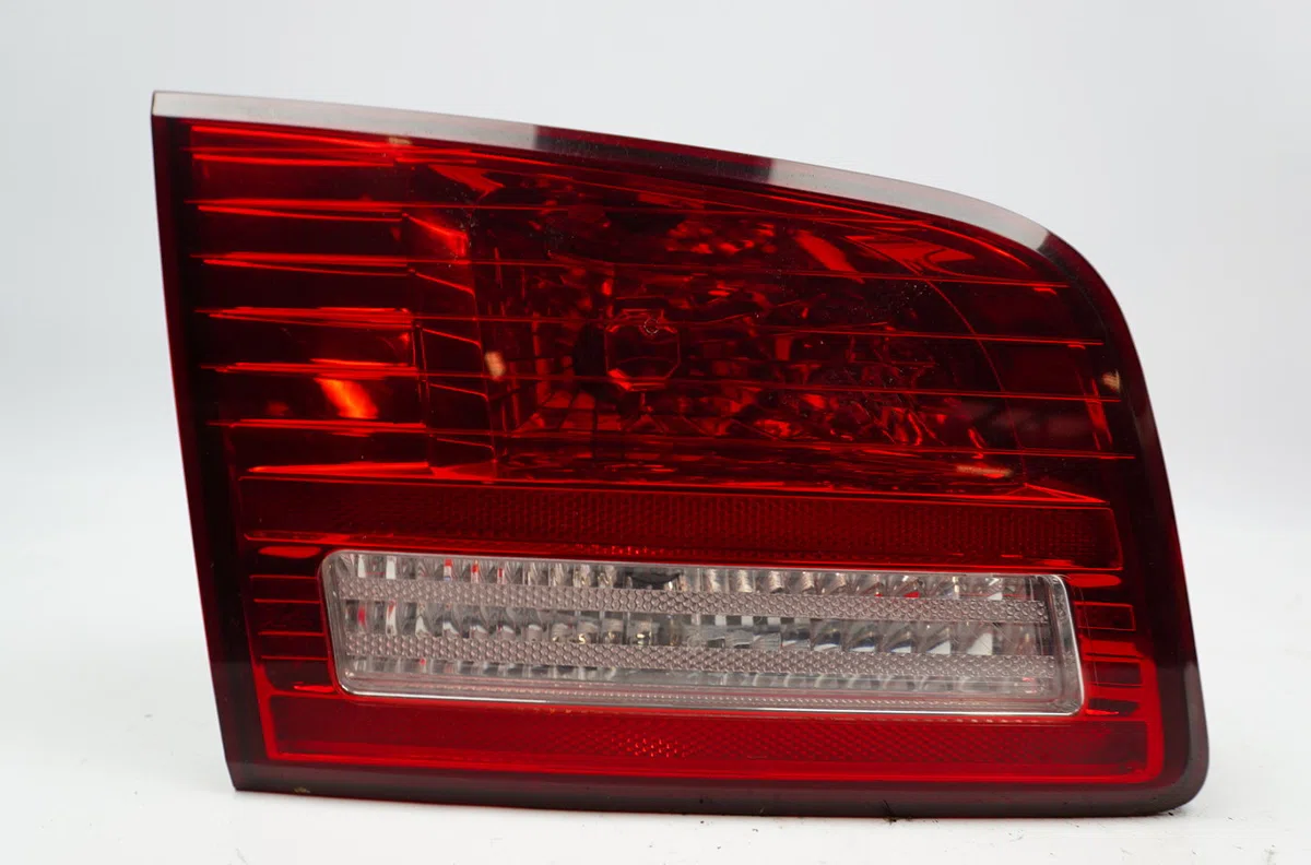 Feu arrière interieur gauche Kia MAGENTIS II (MG) 2.0 crdi (2006-2010) occasion