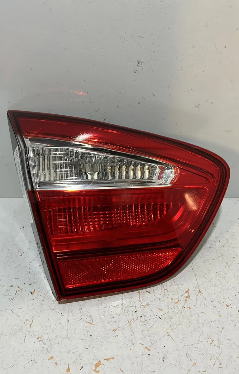 Feu arrière interieur gauche KIA RIO 3 PHASE 2 occasion