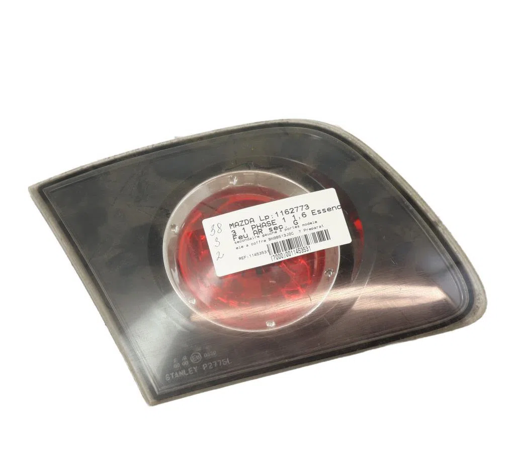 Feu arrière interieur gauche Mazda 3 A trois volumes (BK) 1.6 (bk12) (2004-2009) occasion