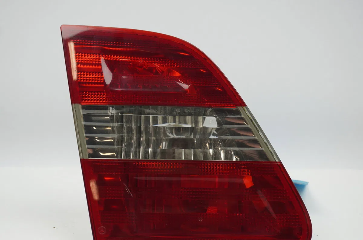 Feu arrière interieur gauche Mercedes-benz CLASSE B Sports Tourer (W245) B 200 (245.233) (2005-2011) occasion