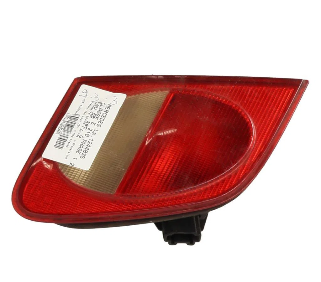 Feu arrière interieur gauche Mercedes-benz CLASSE E (W210) E 220 d (210.004) (1995-1999) occasion